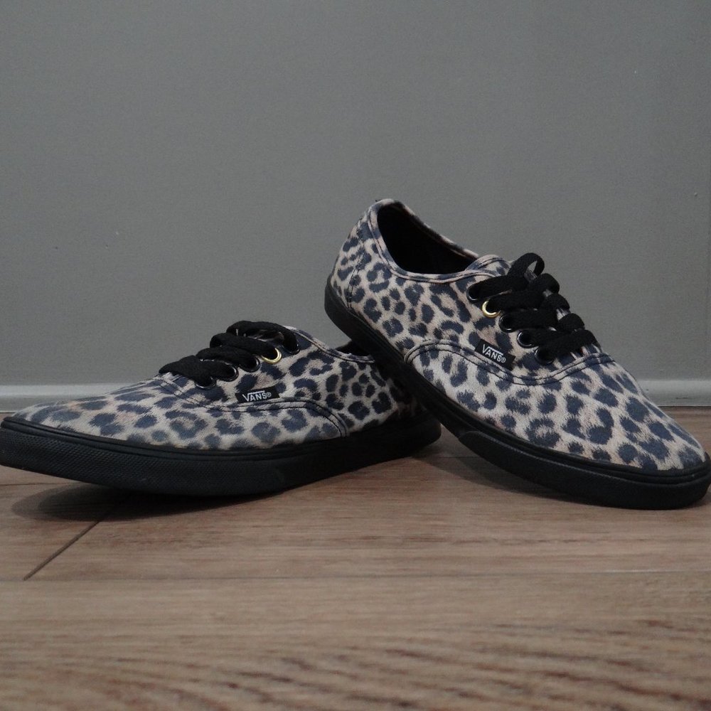 Vans Off the Wall Animal Print Leopard skate sneaker Womens 7 Mens 6